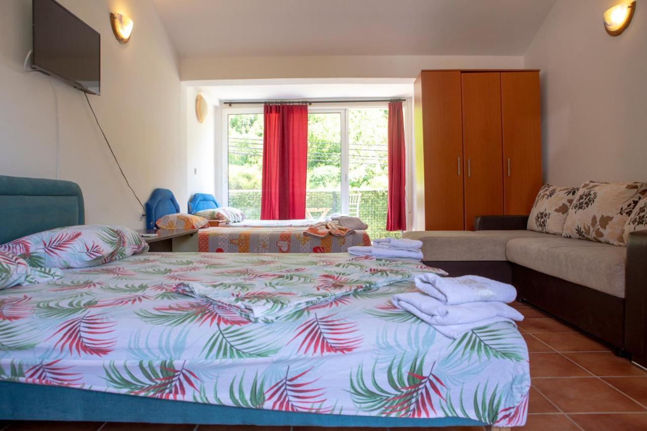 Family Apartments Vukcevic Čanj Zewnętrze zdjęcie