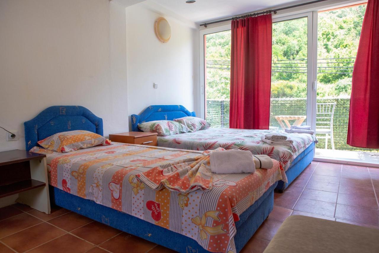 Family Apartments Vukcevic Čanj Zewnętrze zdjęcie