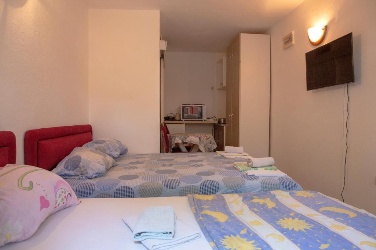 Family Apartments Vukcevic Čanj Zewnętrze zdjęcie